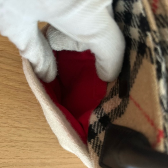 Burberry's Handbag - Picture 7 of 15